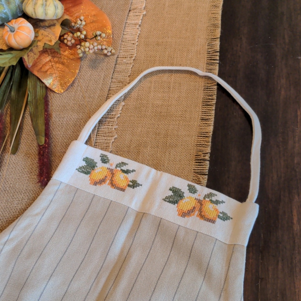Apron - Picture 4 of 7